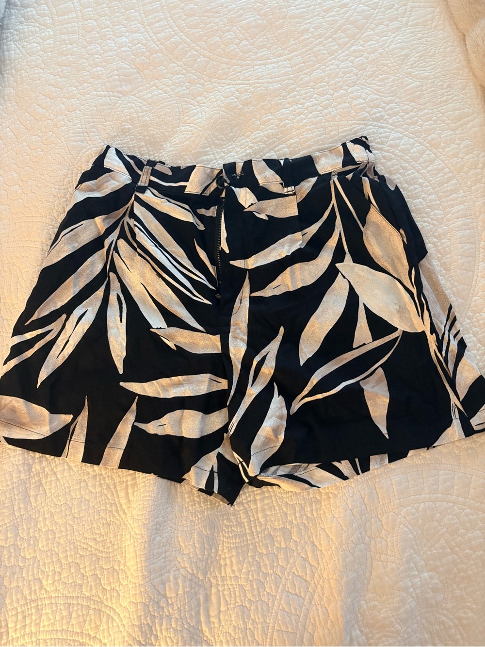 Time and Tru Black and White Leaf Print Bermuda Shorts